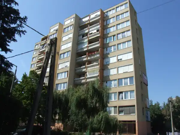 Eladó panellakás, Eger 2 szoba 53 m² 34 M Ft