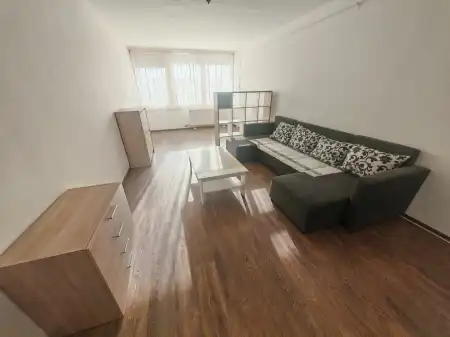 eladó panellakás, Eger