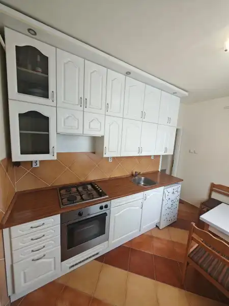 eladó panellakás, Eger