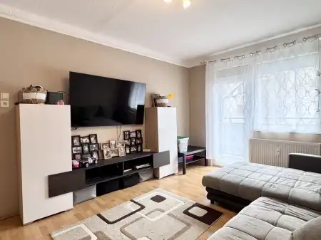 eladó panellakás, Eger