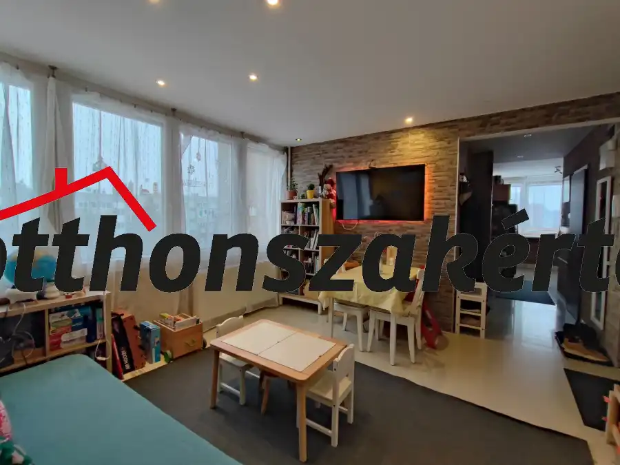 eladó panellakás, Gödöllő