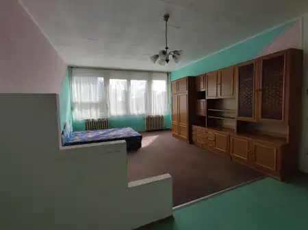 eladó panellakás, Gödöllő