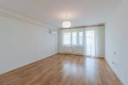 eladó panellakás, Kecskemét
