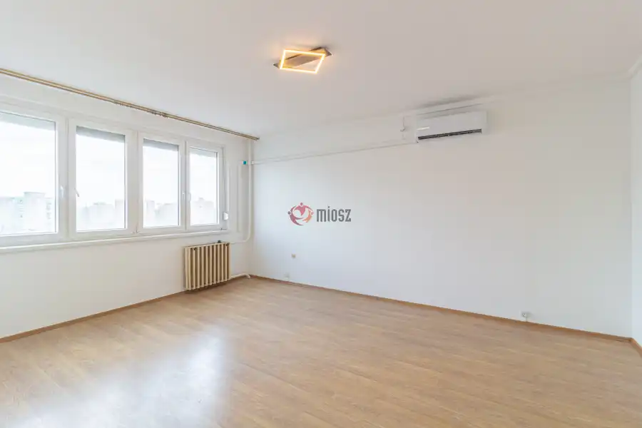 eladó panellakás, Kecskemét