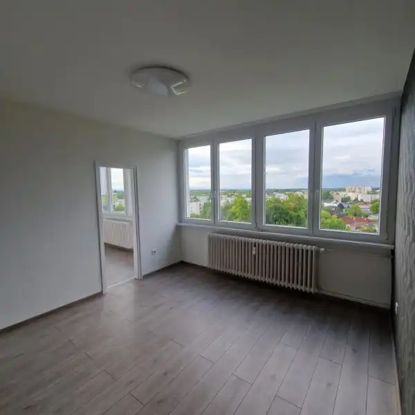 Eladó panellakás, Nyíregyháza 2+1 szoba 62 m² 36.9 M Ft