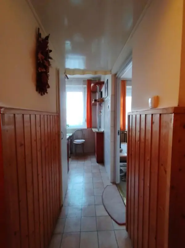 Eladó panellakás, Oroszlány 2 szoba 53 m² 29.5 M Ft