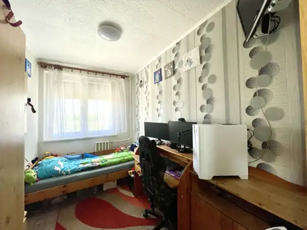 Eladó panellakás, Oroszlány 1+2 szoba 53 m² 25.6 M Ft