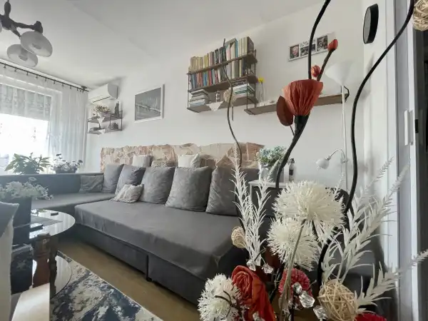 Eladó panellakás, Oroszlány 3 szoba 62 m² 36.5 M Ft