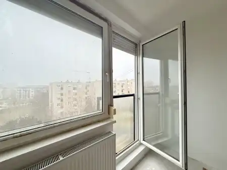 eladó panellakás, Oroszlány