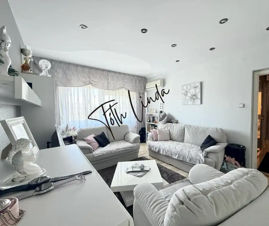 eladó panellakás, Oroszlány