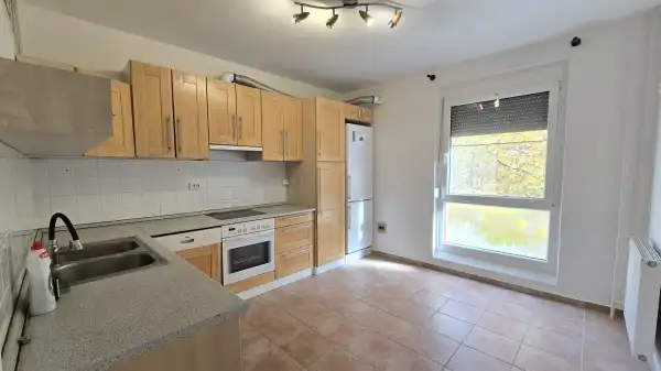 Eladó panellakás, Paks 3+1 szoba 70 m² 57 M Ft Eladó panellakás, Paks 3+1 szoba 70 m² 57 M Ft