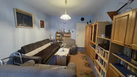 eladó panellakás, Paks