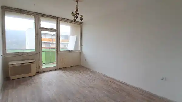 Eladó panellakás, Salgótarján 2 szoba 52 m² 7.9 M Ft