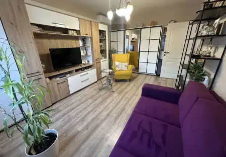 eladó panellakás, Szeged