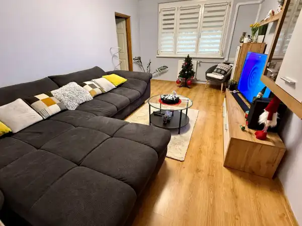 Eladó panellakás, Szeged 1+2 szoba 64 m² 57.99 M Ft