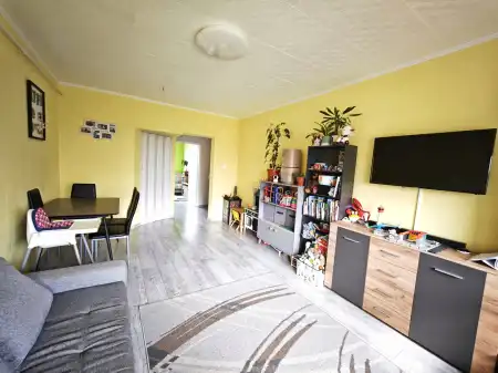 eladó panellakás, Szeged