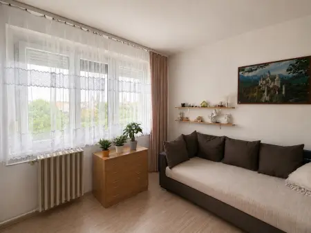eladó panellakás, Székesfehérvár