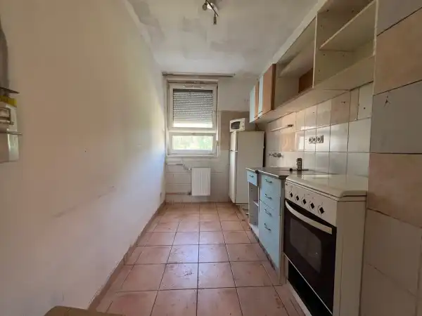 Eladó panellakás, Székesfehérvár 2 szoba 56 m² 44.9 M Ft