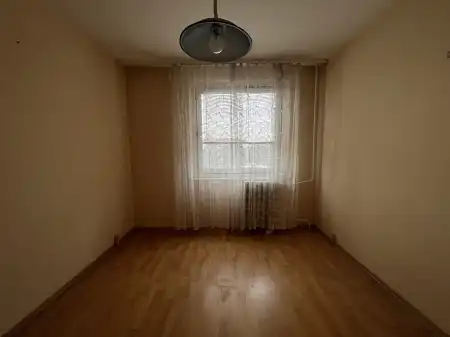 eladó panellakás, Székesfehérvár