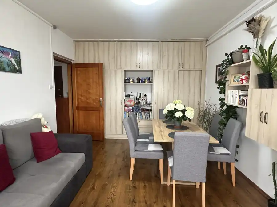 eladó panellakás, Székesfehérvár