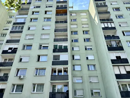 eladó panellakás, Székesfehérvár