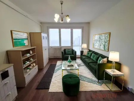 eladó panellakás, Tatabánya