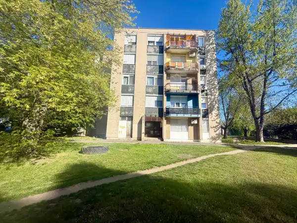 Eladó panellakás, Tatabánya 3 szoba 81 m² 56.9 M Ft