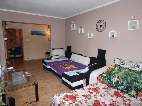 Eladó panellakás, Tatabánya 2 szoba 55 m² 39.8 M Ft