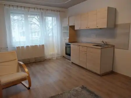 eladó panellakás, Tatabánya