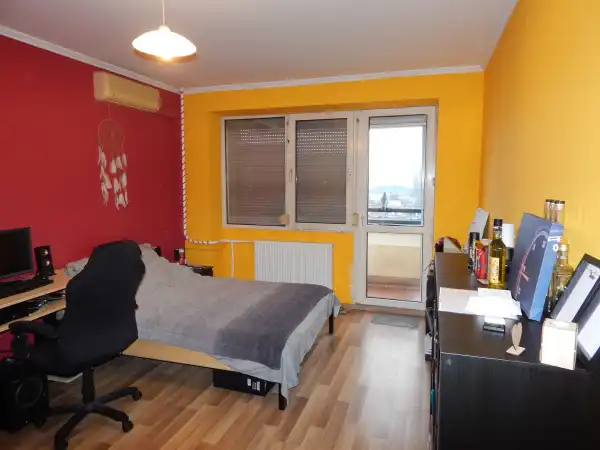 Eladó panellakás, Tatabánya 1 szoba 37 m² 34 M Ft