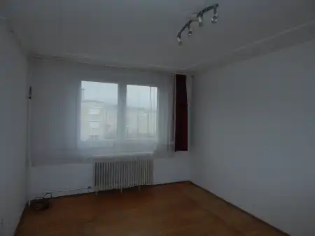 eladó panellakás, Tatabánya