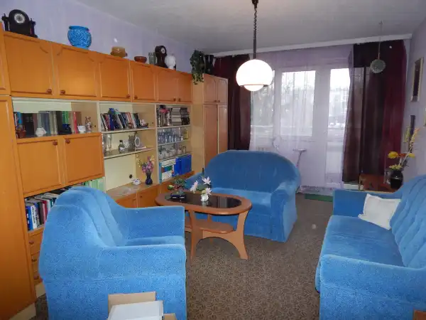 Eladó panellakás, Tatabánya 3 szoba 64 m² 46.4 M Ft