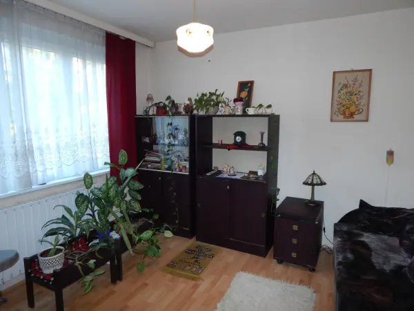 Eladó panellakás, Tatabánya 2 szoba 53 m² 40.5 M Ft