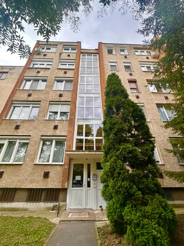 Eladó panellakás, Vác 2 szoba 56 m² 54.9 M Ft