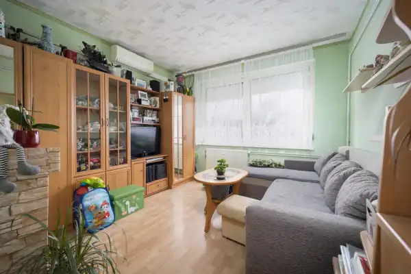 Eladó panellakás, Vác 2 szoba 49 m² 51.99 M Ft