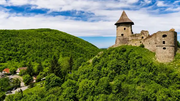 Eladó panzió, Somoskő 6+1 szoba 420 m² 219.9 M Ft