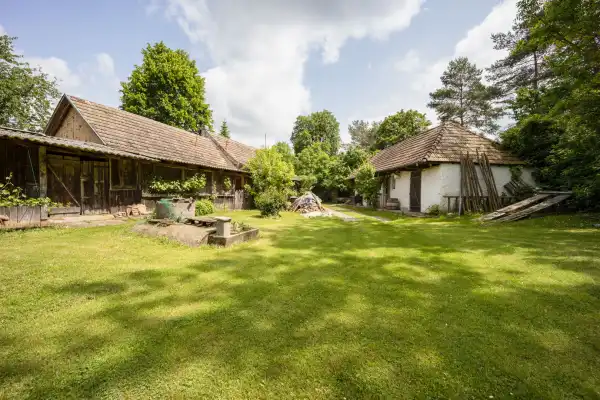 Eladó , Perőcsény 3243 m² 120 M Ft