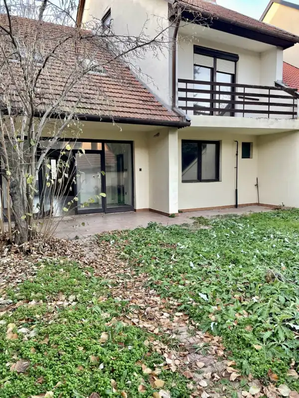 Eladó sorház, Békéscsaba 4+1 szoba 159 m² 54.9 M Ft