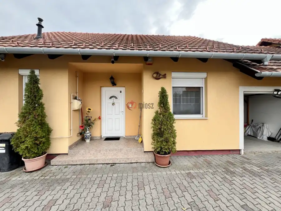 eladó sorház, Székesfehérvár