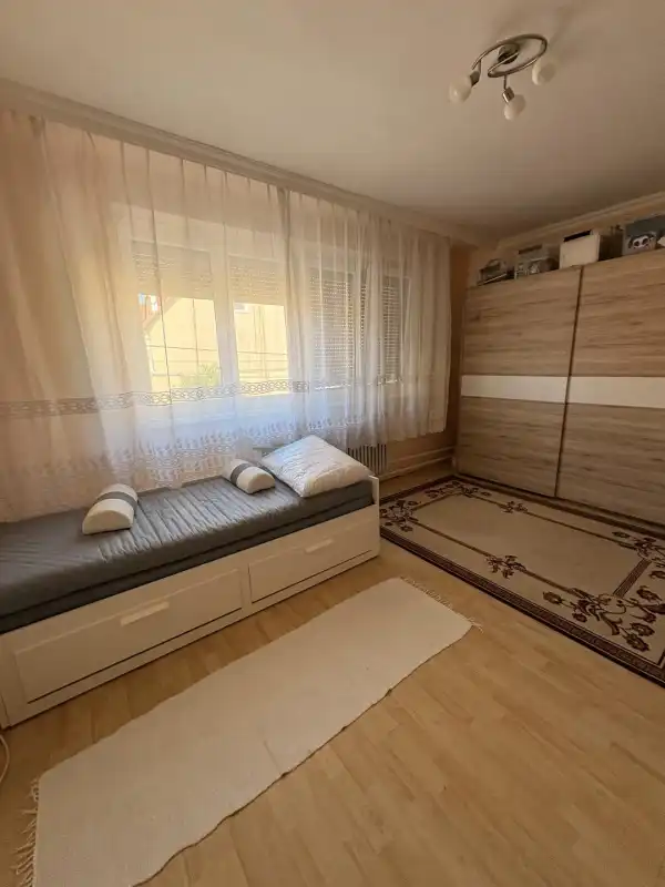 Eladó sorház, Vác 3 szoba 100 m² 118.9 M Ft