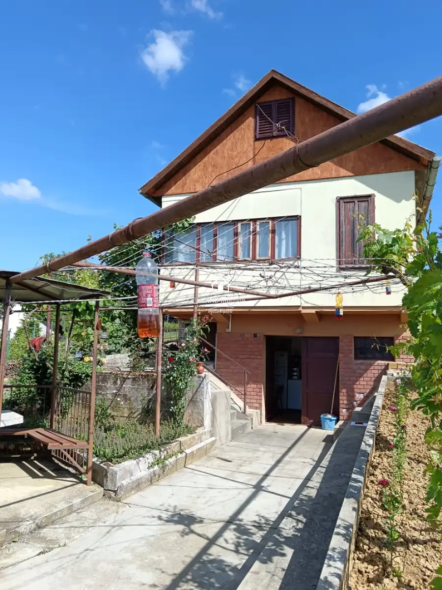 eladó  Szőlős, Letenye