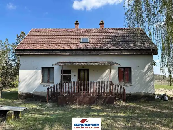 Eladó tanya, Cegléd 3 szoba 91 m² 25.9 M Ft