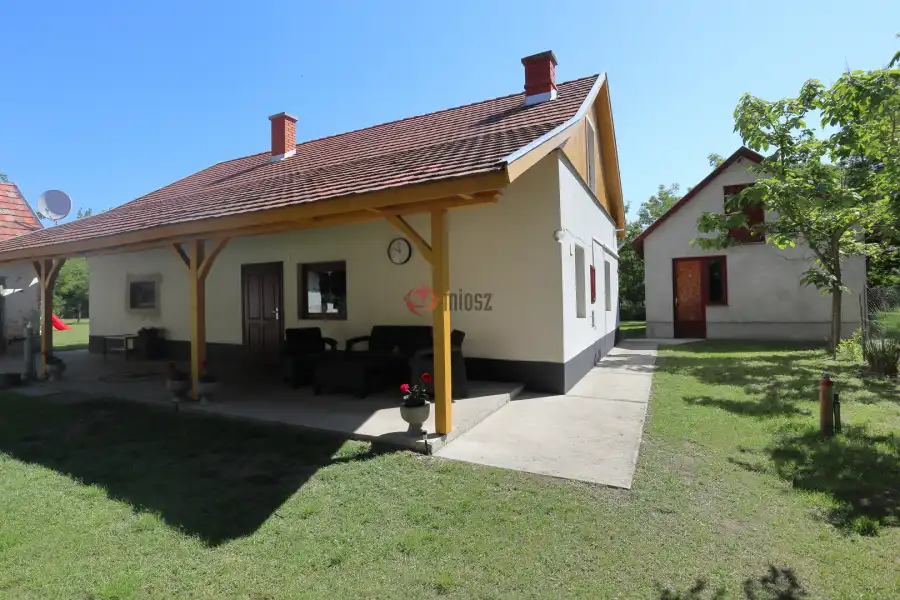 eladó tanya, Ópusztaszer