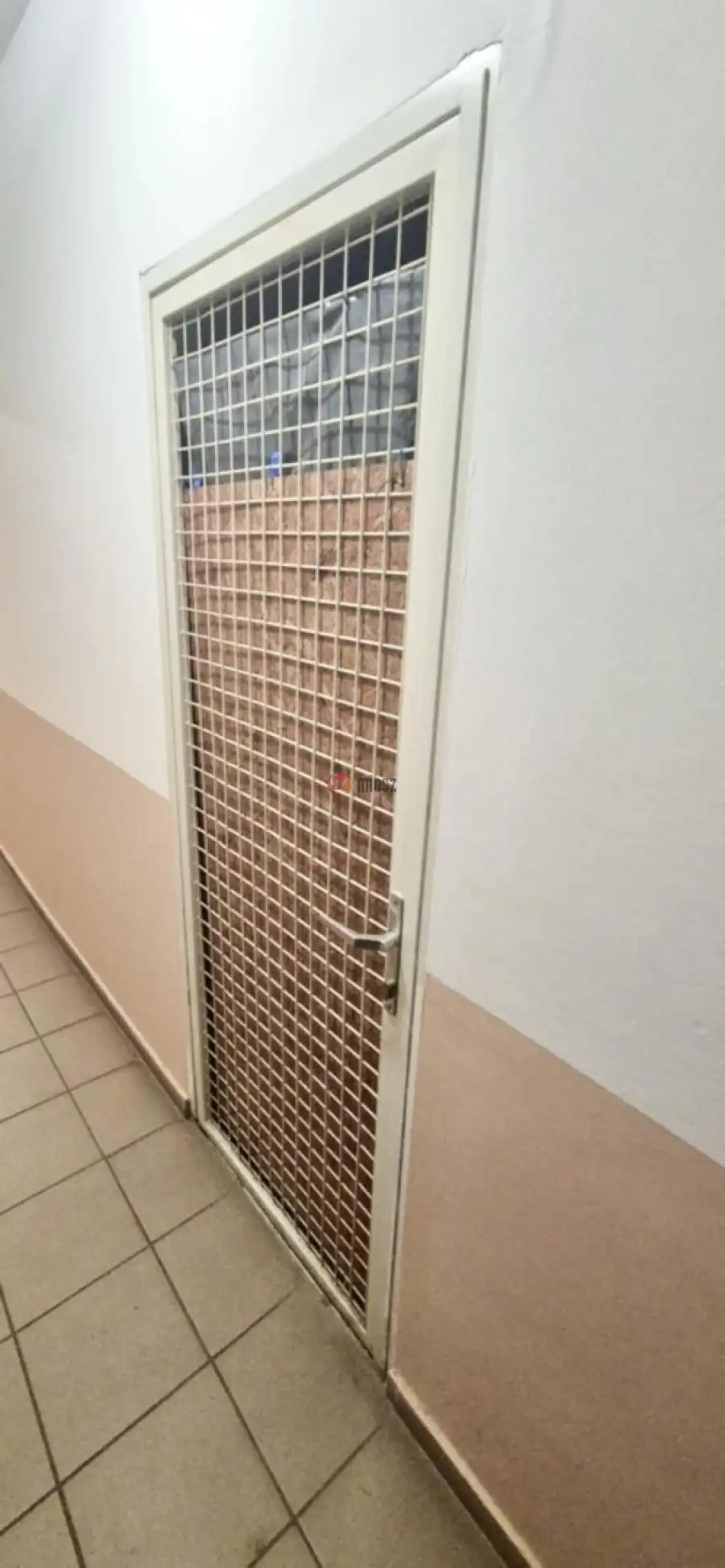 eladó tárolóhelyiség, Eger