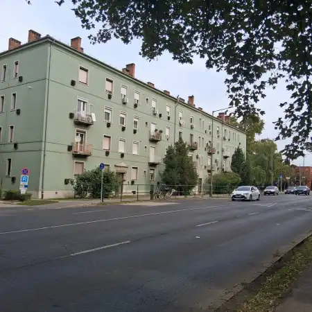 eladó téglalakás, Békéscsaba