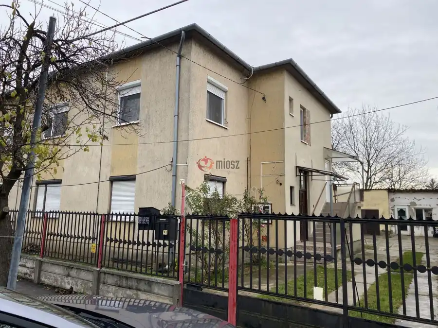 eladó téglalakás, Békéscsaba