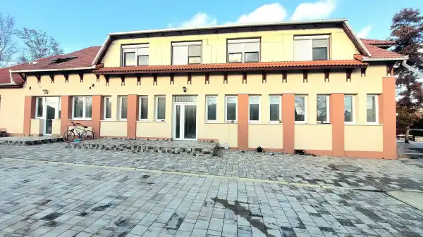 Eladó téglalakás, Berettyóújfalu 3 szoba 127 m² 70 M Ft