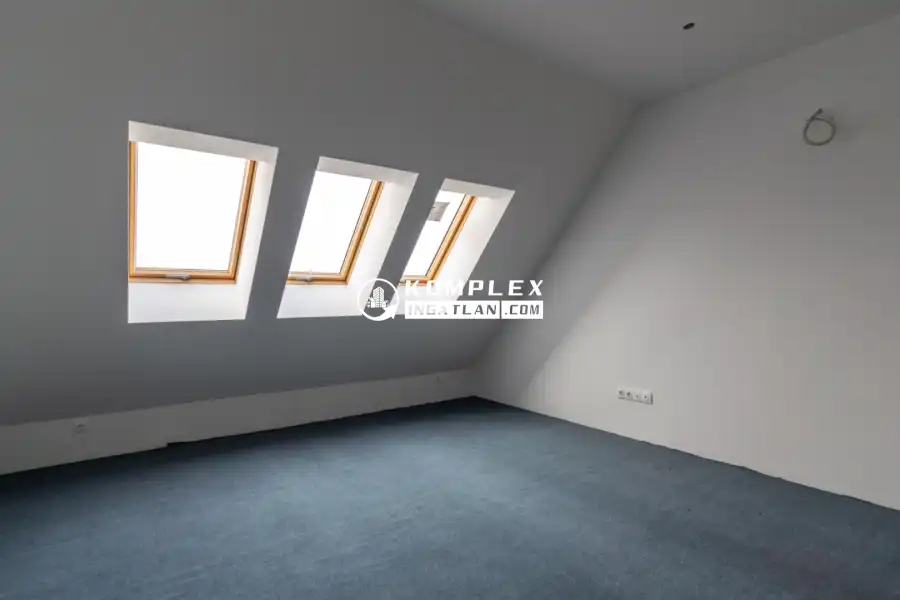 eladó téglalakás, Bezenye