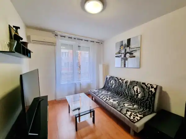 Eladó téglalakás, Budapest, IX. kerület 1+1 szoba 37 m² 62.8 M Ft