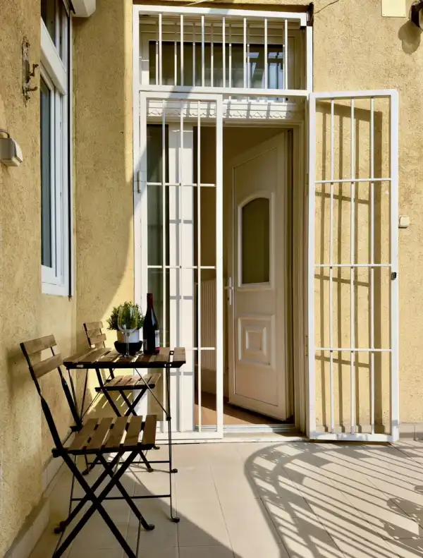 Eladó téglalakás, Budapest, V. kerület 1+2 szoba 60 m² 142.9 M Ft